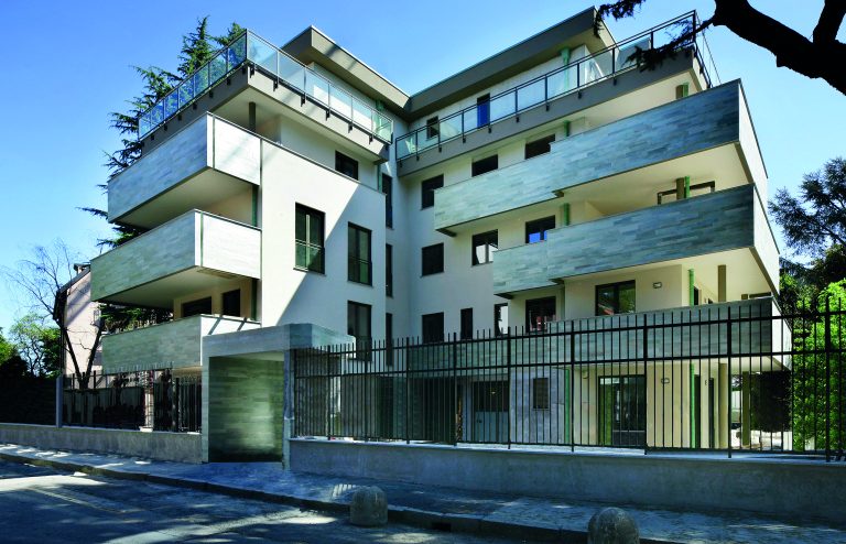 MILANO
Via Sant'Aquilino 2
(San Siro)
Palazzina di nuova costruzione di 4 piani fuori terra con 13 unità immobiliari oltre box