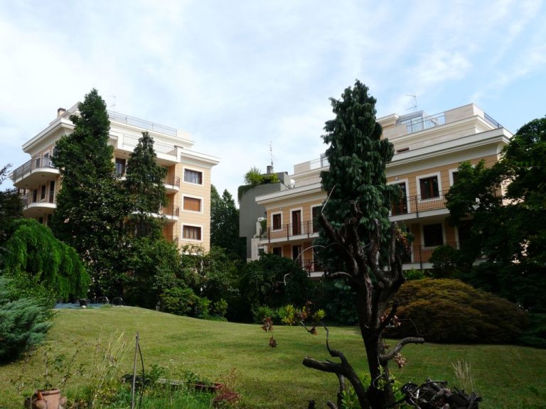 MILANO
Via Pinerolo 66A-B
(San Siro)
Complesso residenziale, di nuova costruzione, composto da due palazzine con 25 unità oltre box.