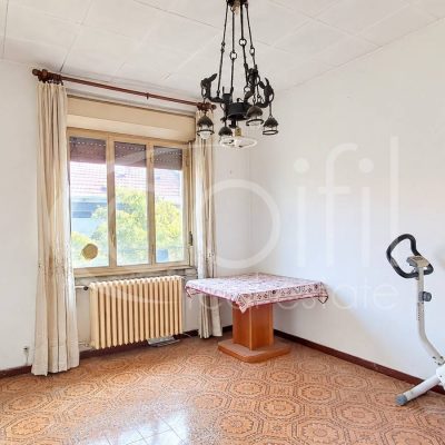 Bilocale in vendita a Milano, via Giambellino 142