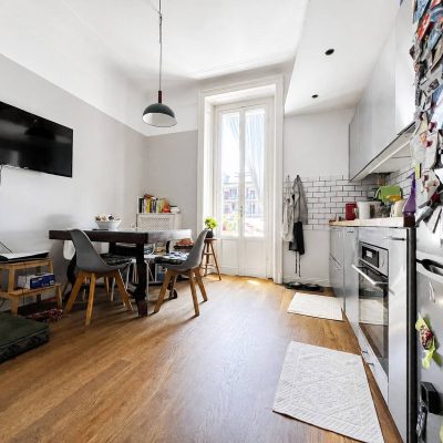 Trilocale in vendita a Milano, via Giuseppe Guerzoni 5