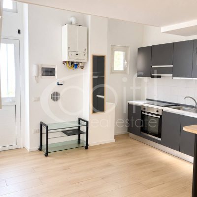 Bilocale in vendita a Milano, via Golfo degli Aranci 25