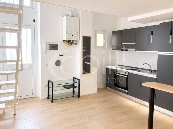 Bilocale in vendita a Milano, via Golfo degli Aranci 25
